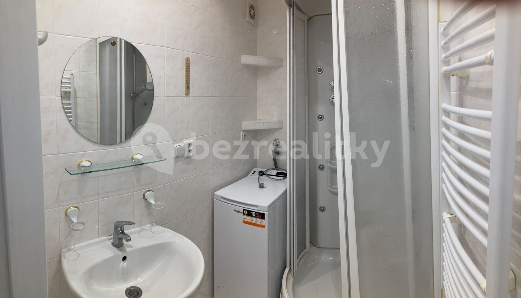 Pronájem bytu 1+kk 36 m², Ouholická, Praha, Praha Pronájem bytu 1+kk 36 m², Ouholická, Praha, Praha