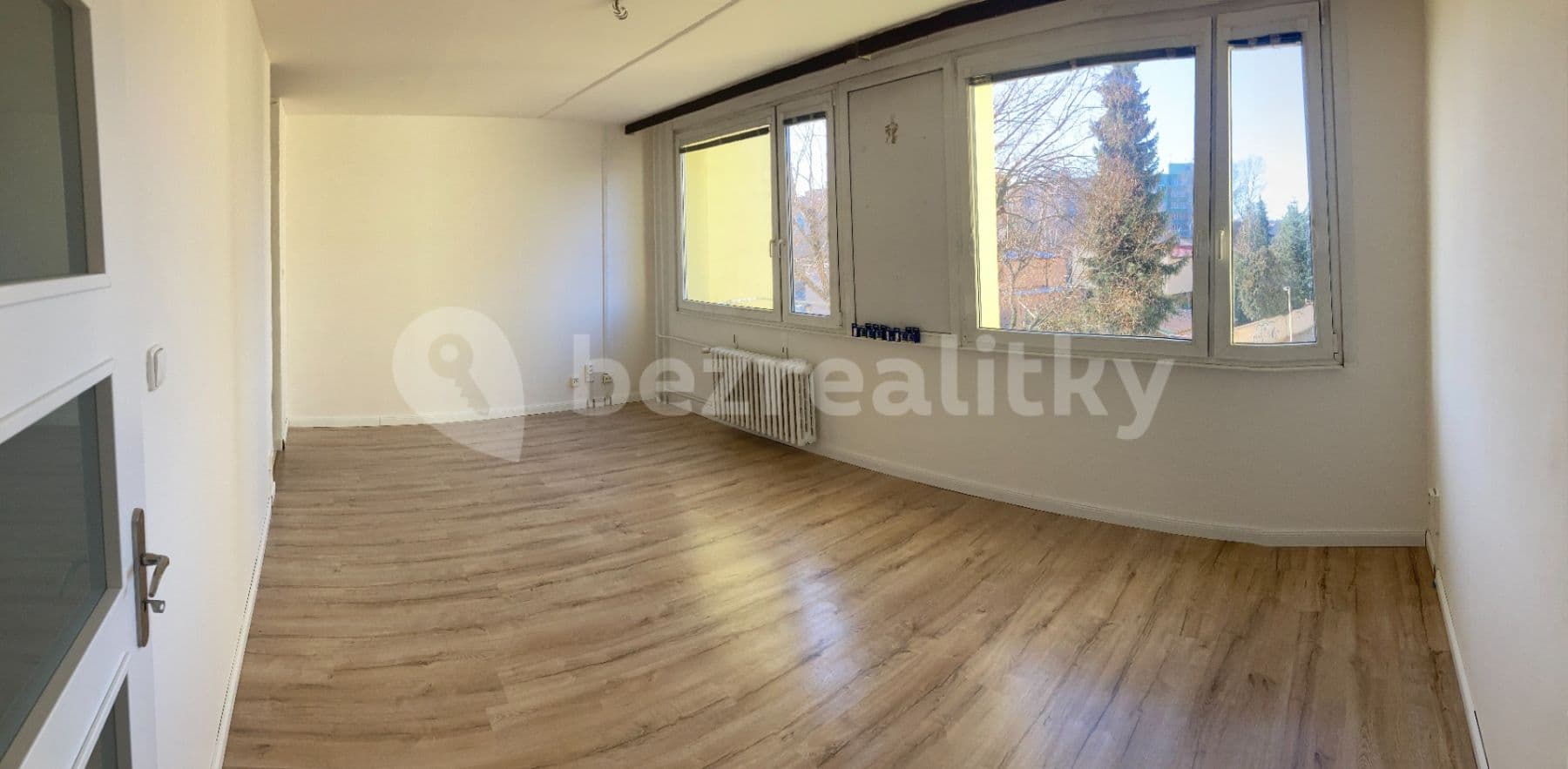 Pronájem bytu 1+kk 36 m², Ouholická, Praha, Praha Pronájem bytu 1+kk 36 m², Ouholická, Praha, Praha