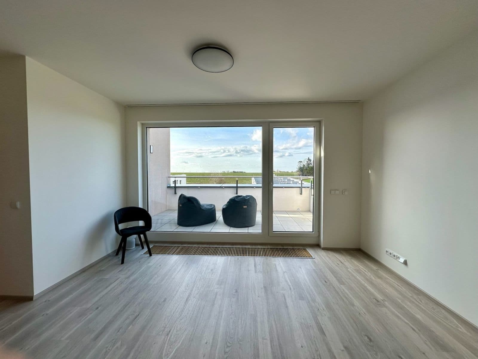 Pronájem bytu 3+kk 90 m², Oldřichovská, Praha, Praha Pronájem bytu 3+kk 90 m², Oldřichovská, Praha, Praha