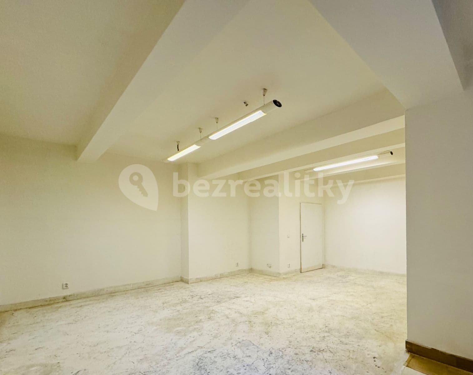 Pronájem kanceláře 64 m², Vlašská, Praha, Praha Pronájem kanceláře 64 m², Vlašská, Praha, Praha