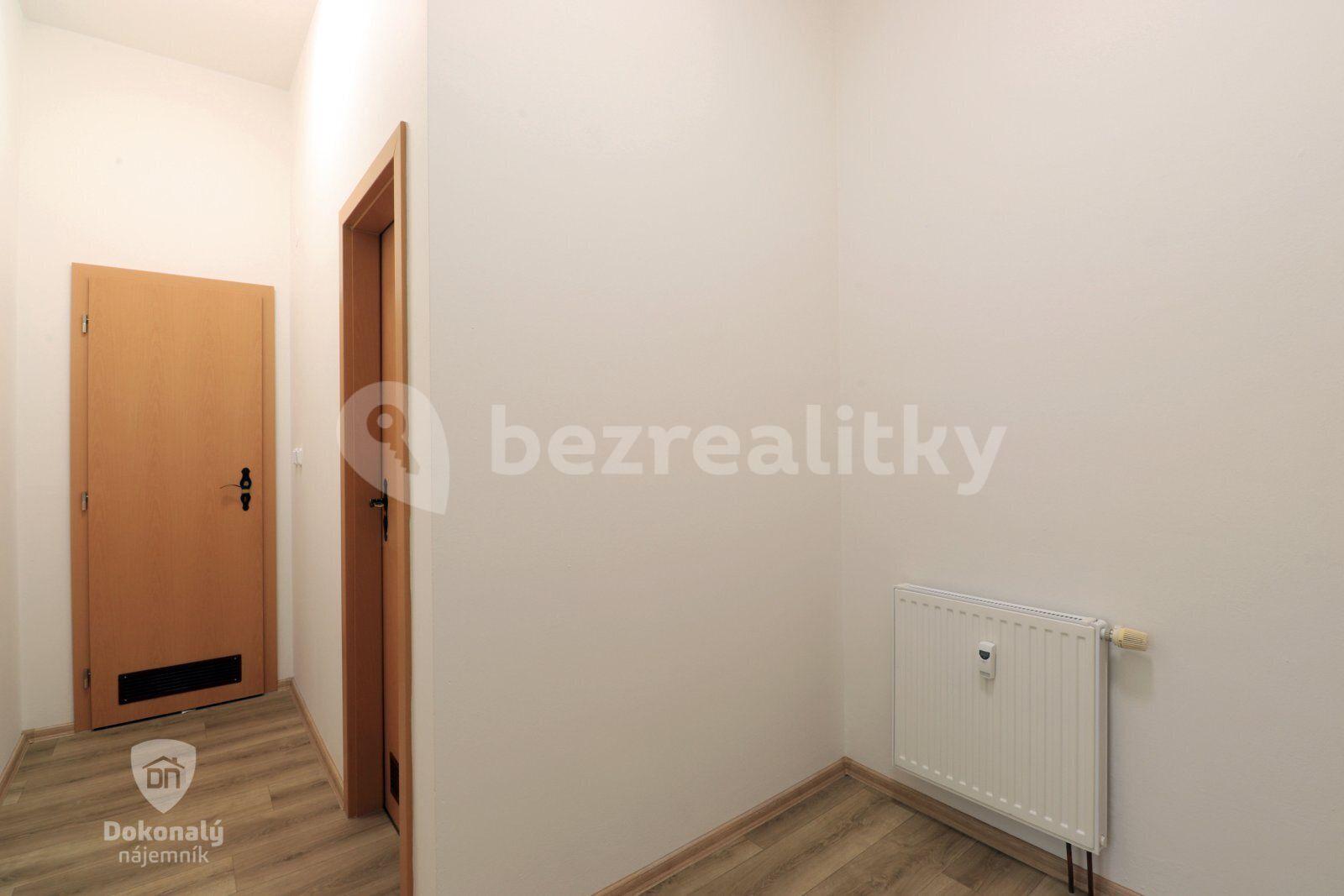 Pronájem bytu 2+kk 58 m², Topolová, Milovice, Středočeský kraj