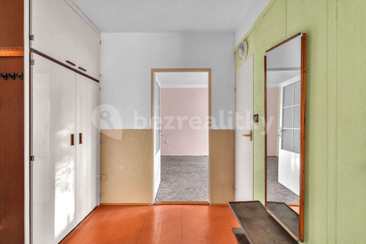 Prodej bytu 3+1 55 m², Varšavská, Pardubice, Pardubický kraj