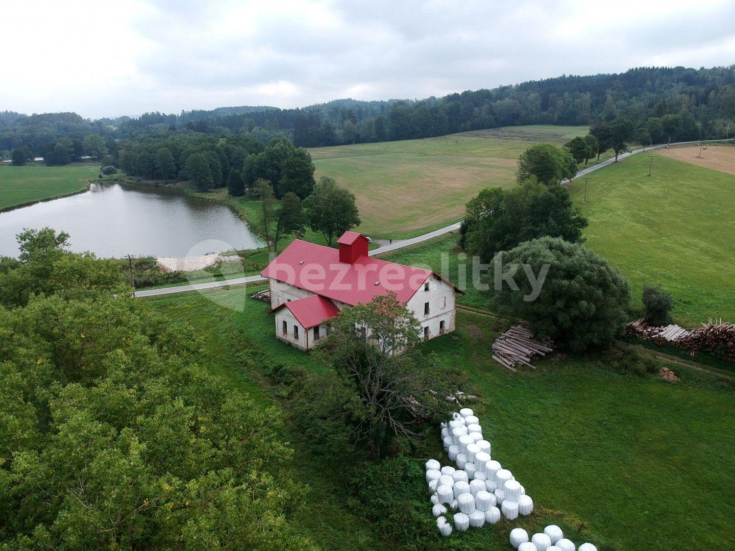 Prodej domu 1.200 m², pozemek 1.734 m², Bořetín, Jihočeský kraj