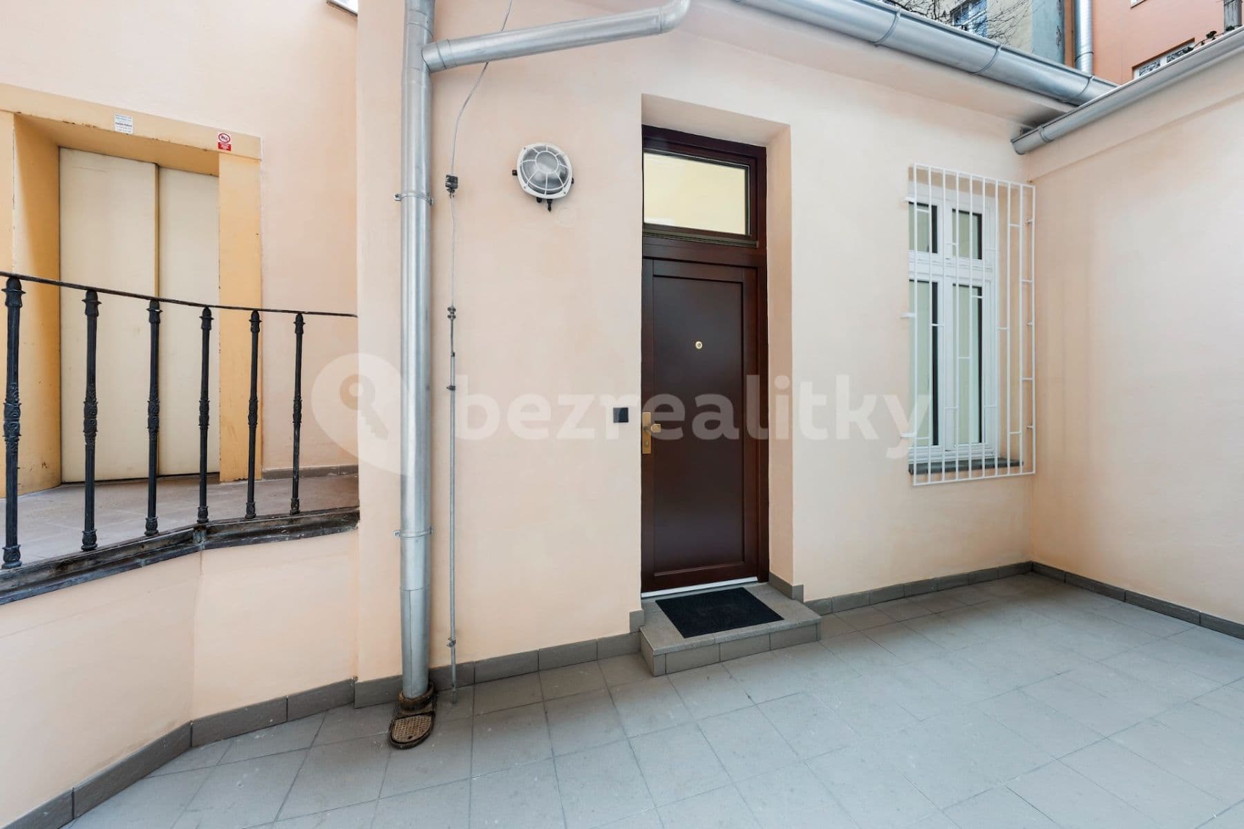 Pronájem bytu 1+kk 26 m², Ostrovní, Praha, Praha Pronájem bytu 1+kk 26 m², Ostrovní, Praha, Praha