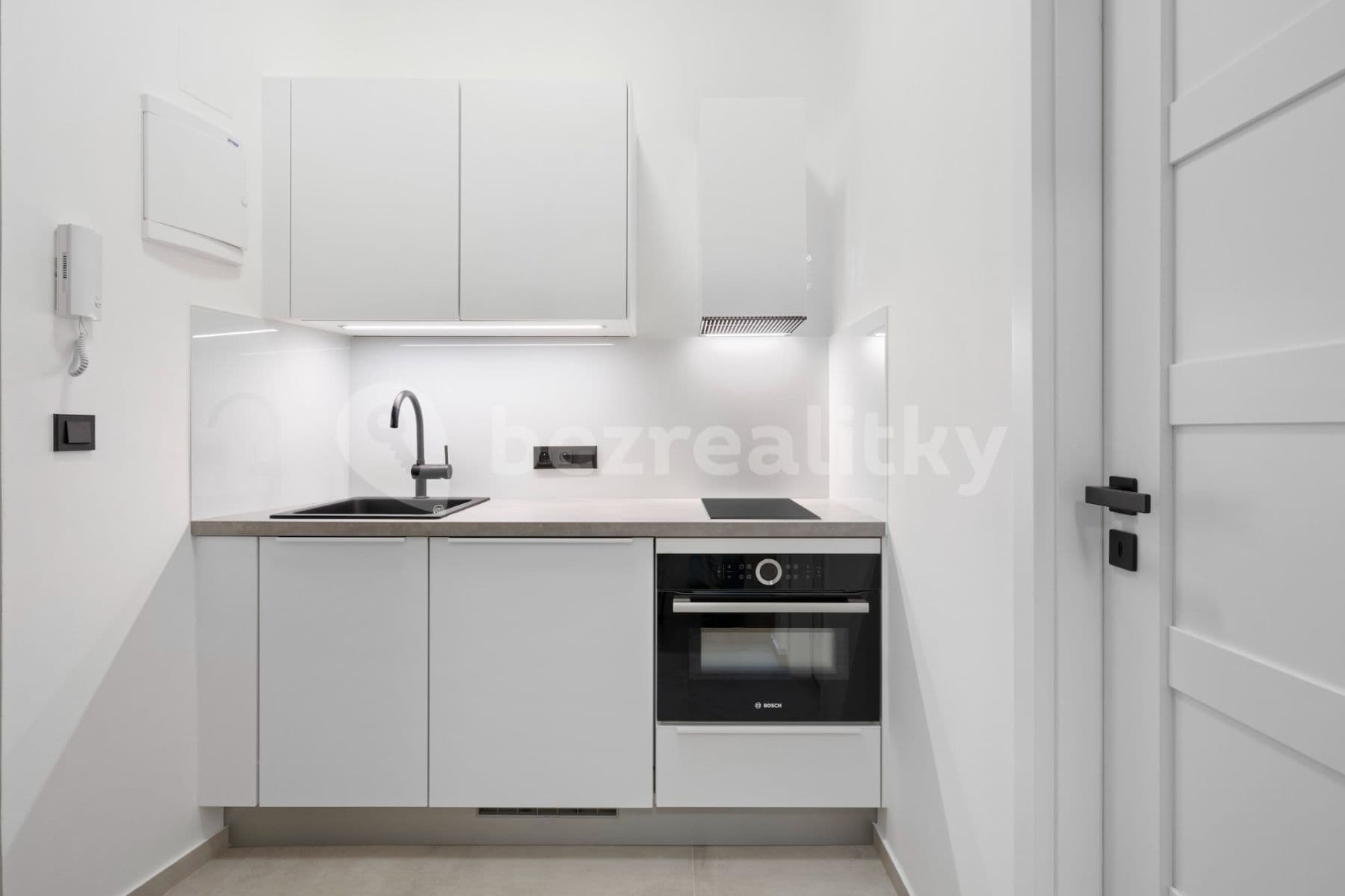 Pronájem bytu 1+kk 26 m², Ostrovní, Praha, Praha Pronájem bytu 1+kk 26 m², Ostrovní, Praha, Praha