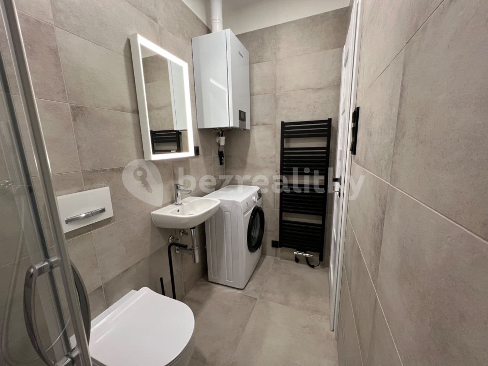 Pronájem bytu 1+kk 26 m², Ostrovní, Praha, Praha Pronájem bytu 1+kk 26 m², Ostrovní, Praha, Praha
