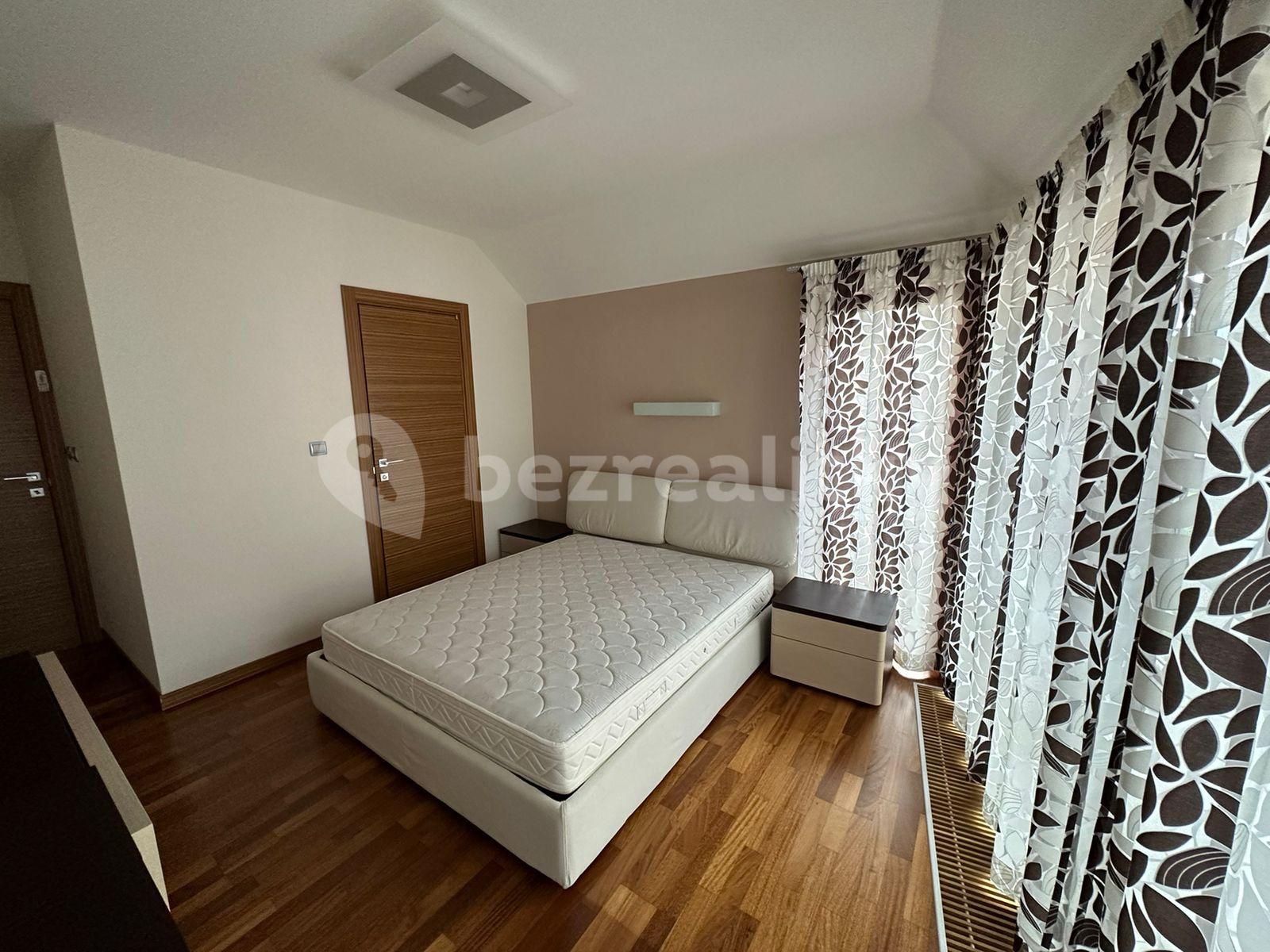 Prodej bytu 3+kk 83 m², Zámecký vrch, Karlovy Vary, Karlovarský kraj