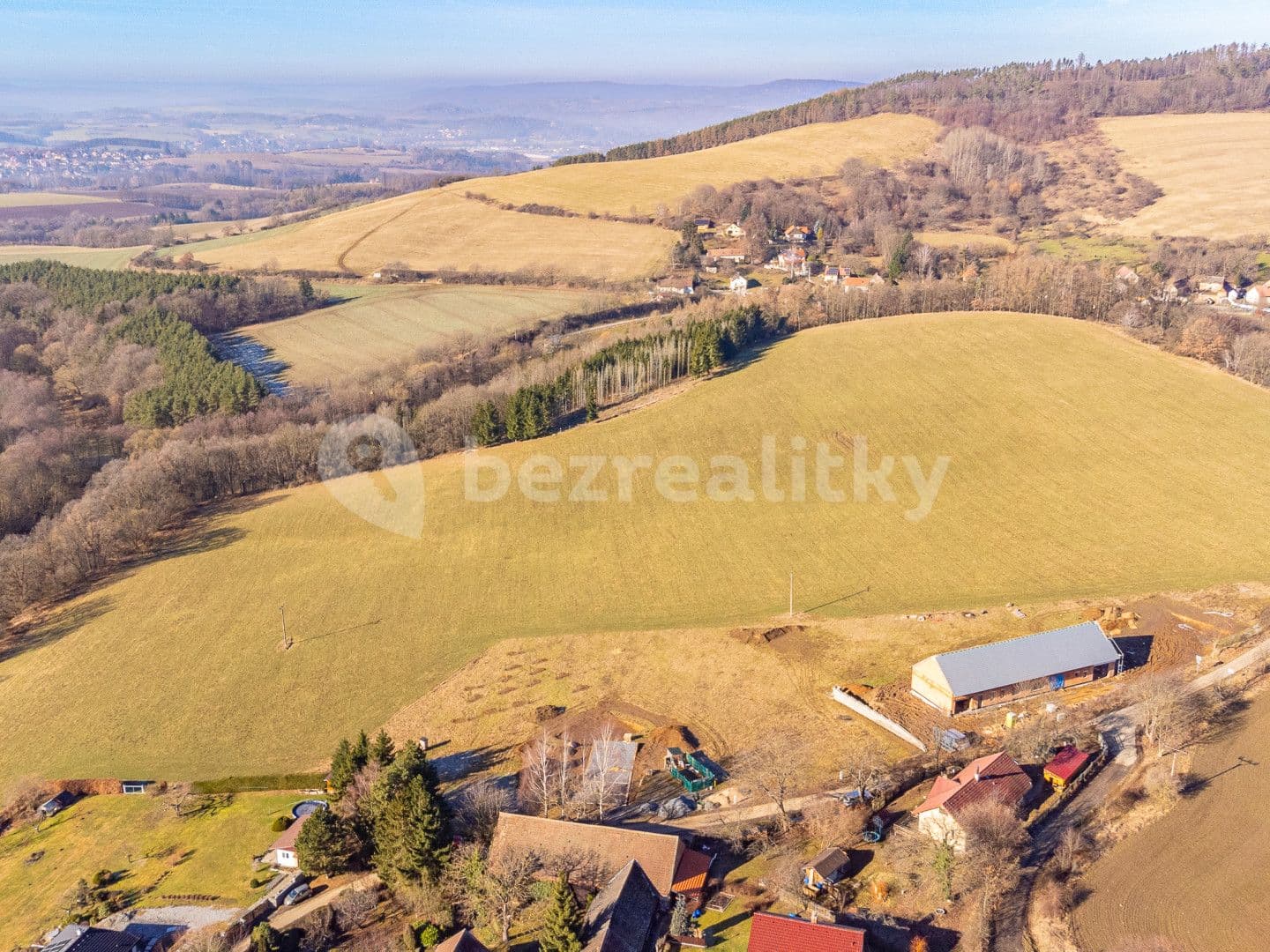 Prodej pozemku 2.744 m², Soběhrdy, Středočeský kraj