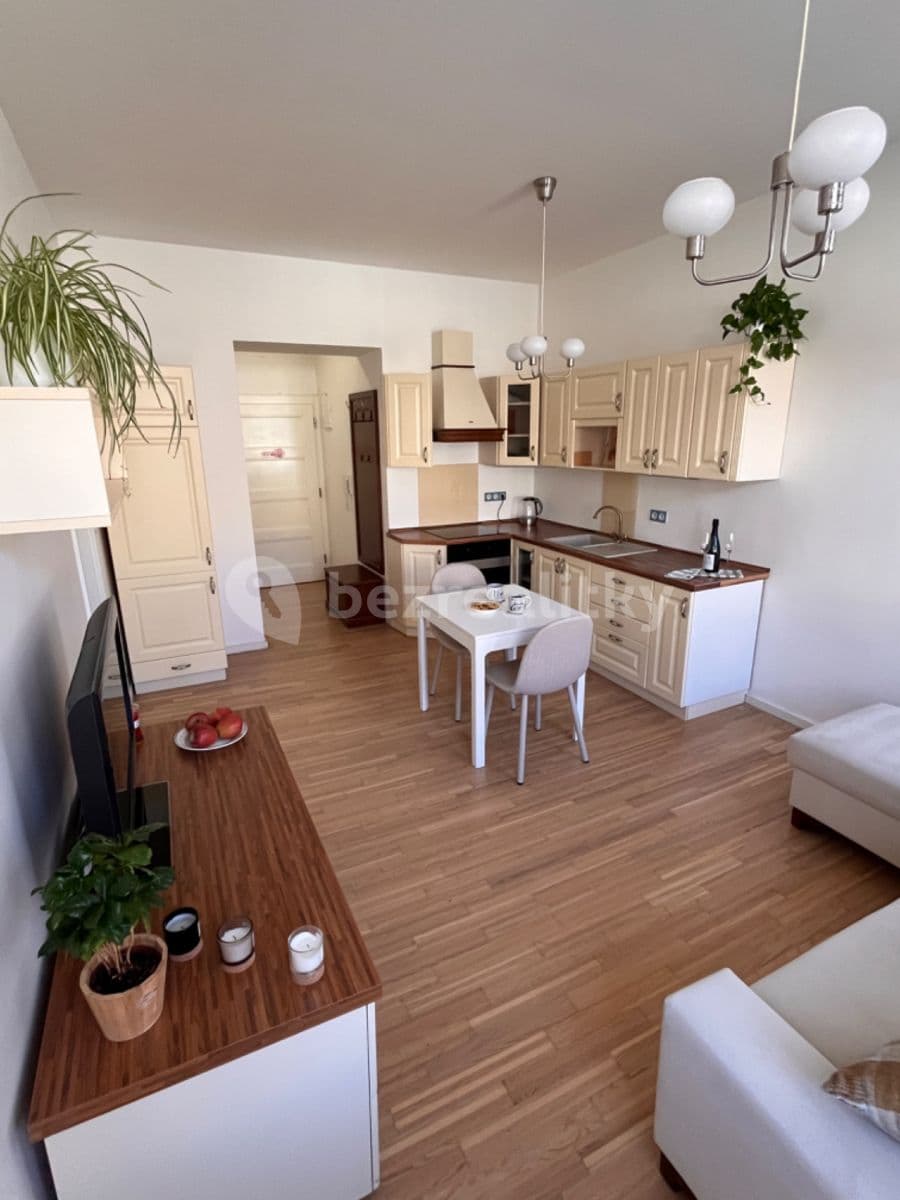 Pronájem bytu 2+kk 40 m², Bořivojova, Praha, Praha Pronájem bytu 2+kk 40 m², Bořivojova, Praha, Praha