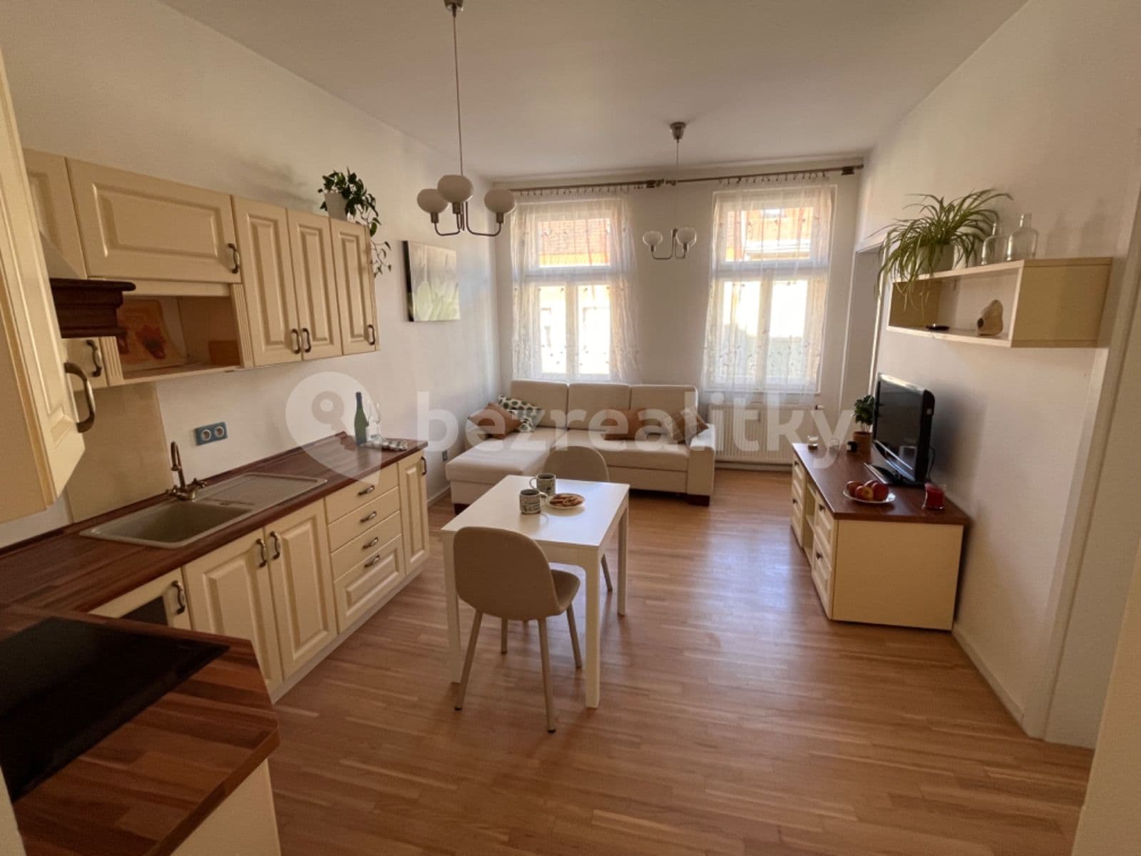 Pronájem bytu 2+kk 40 m², Bořivojova, Praha, Praha Pronájem bytu 2+kk 40 m², Bořivojova, Praha, Praha