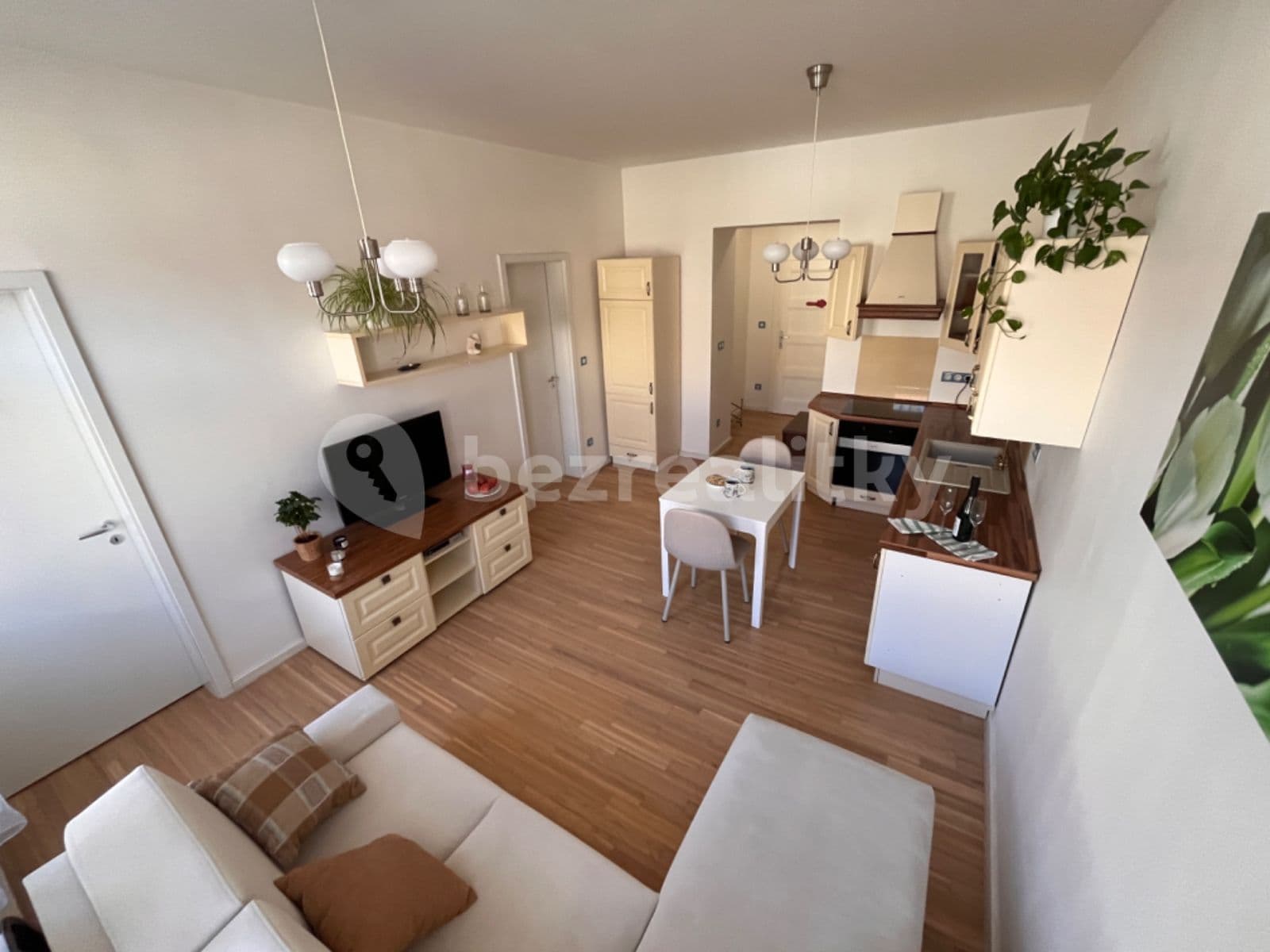 Pronájem bytu 2+kk 40 m², Bořivojova, Praha, Praha Pronájem bytu 2+kk 40 m², Bořivojova, Praha, Praha