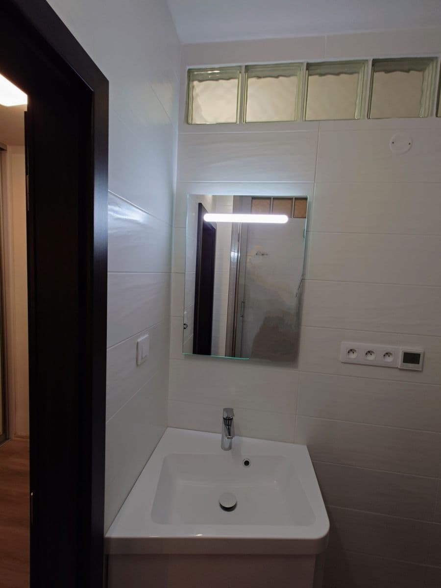 Pronájem bytu 2+kk 48 m², Jordana Jovkova, Praha, Praha Pronájem bytu 2+kk 48 m², Jordana Jovkova, Praha, Praha