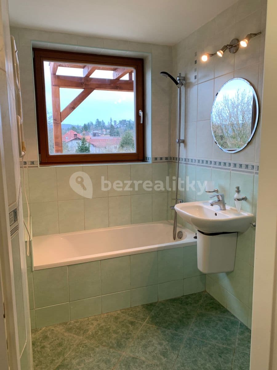 Pronájem bytu 4+kk 75 m², Poštovní, Černošice, Středočeský kraj Pronájem bytu 4+kk 75 m², Poštovní, Černošice, Středočeský kraj