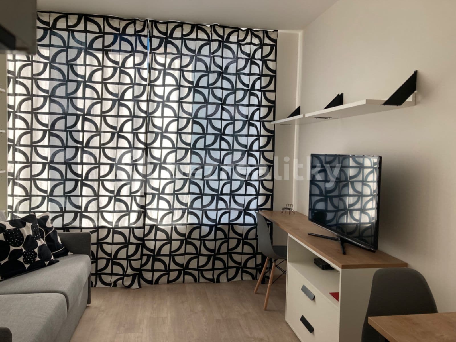 Pronájem bytu 1+kk 20 m², Plzeňská, Praha, Praha Pronájem bytu 1+kk 20 m², Plzeňská, Praha, Praha