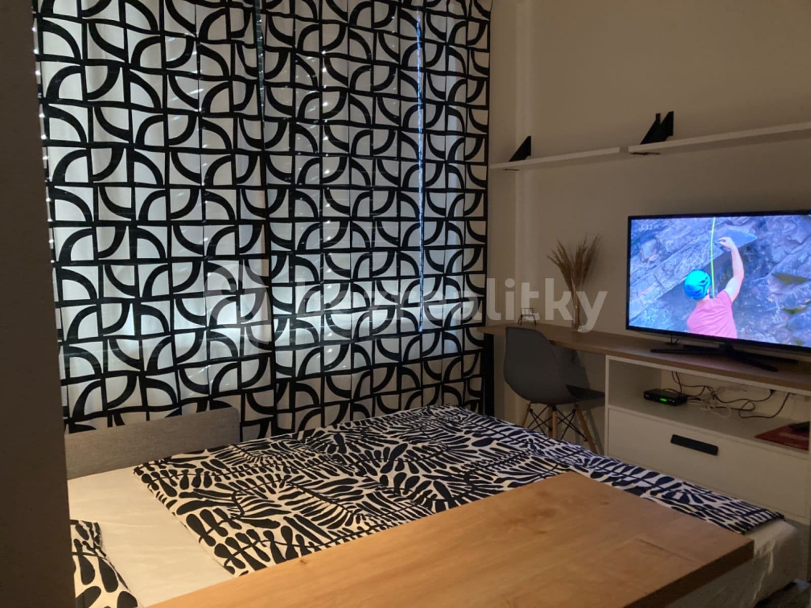 Pronájem bytu 1+kk 20 m², Plzeňská, Praha, Praha Pronájem bytu 1+kk 20 m², Plzeňská, Praha, Praha
