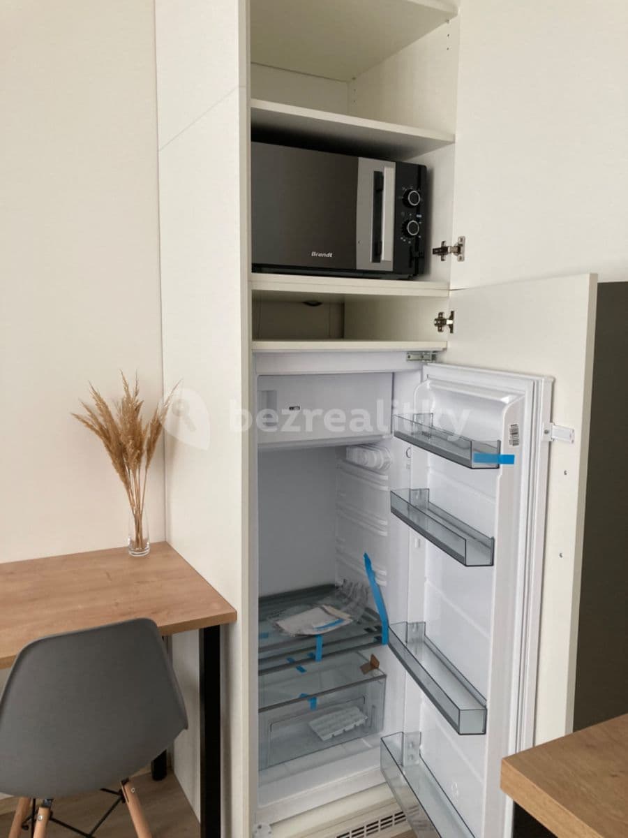 Pronájem bytu 1+kk 20 m², Plzeňská, Praha, Praha Pronájem bytu 1+kk 20 m², Plzeňská, Praha, Praha