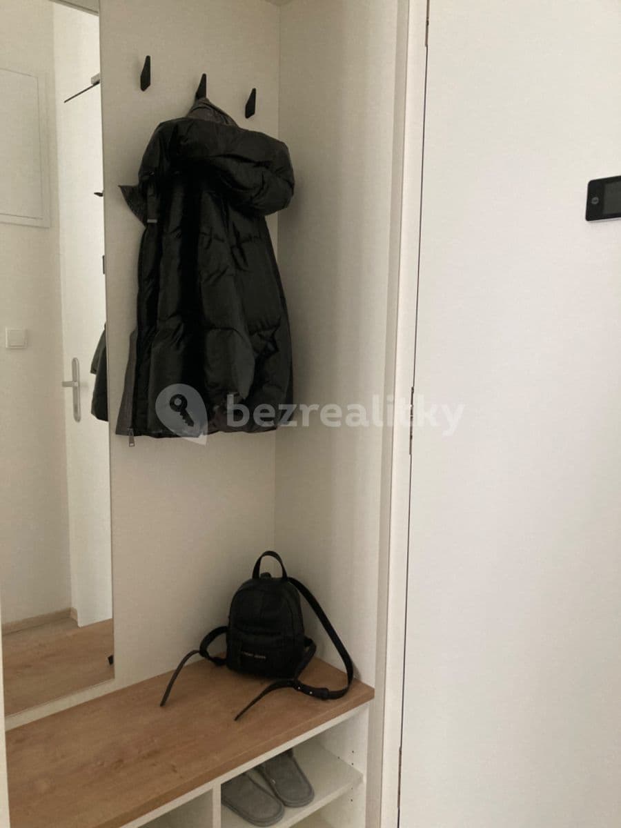 Pronájem bytu 1+kk 20 m², Plzeňská, Praha, Praha Pronájem bytu 1+kk 20 m², Plzeňská, Praha, Praha