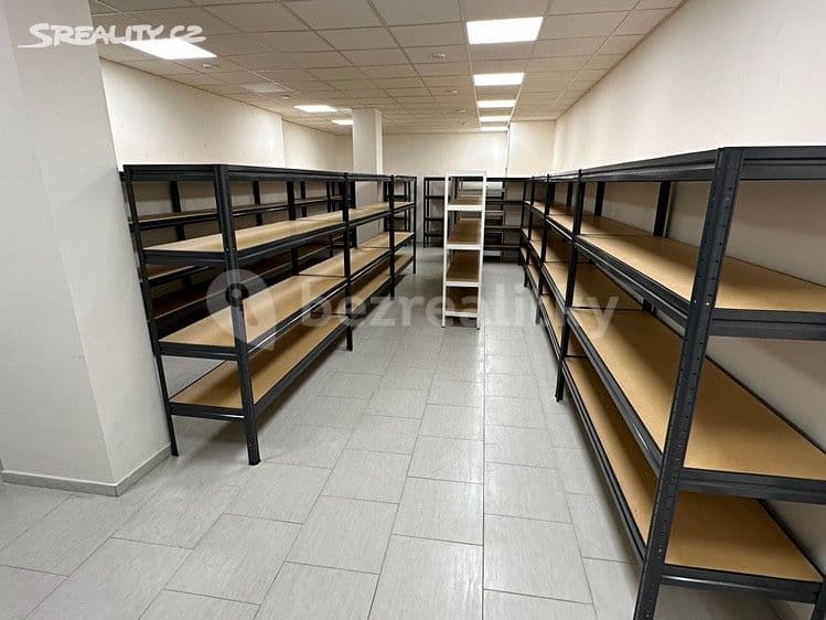 Pronájem nebytového prostoru 77 m², Horní náměstí, Divišov, Středočeský kraj Pronájem nebytového prostoru 77 m², Horní náměstí, Divišov, Středočeský kraj