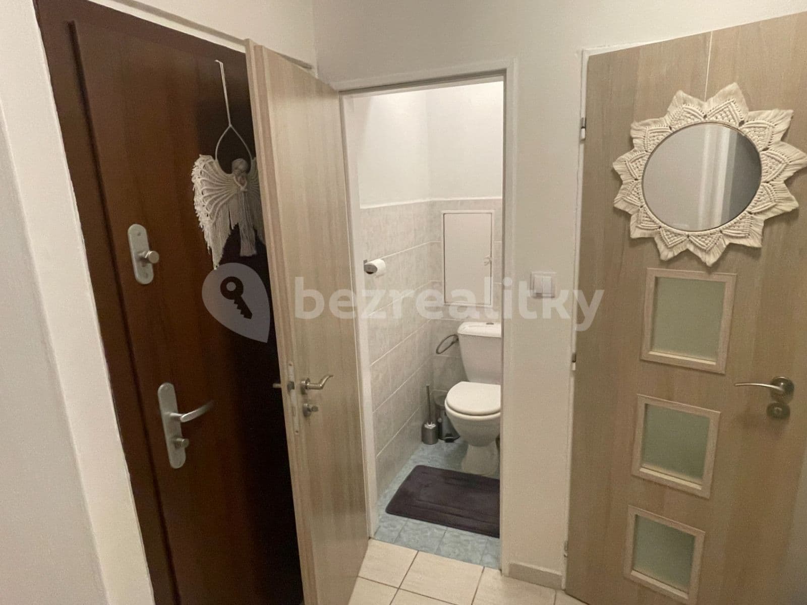Pronájem bytu 2+kk 40 m², Štúrova, Praha, Praha Pronájem bytu 2+kk 40 m², Štúrova, Praha, Praha