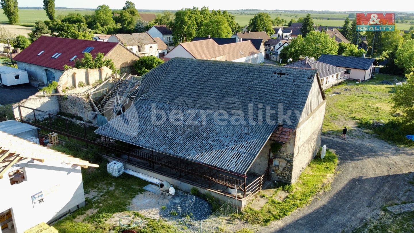 Prodej domu 410 m², pozemek 540 m², Dolní Chvatliny, Středočeský kraj
