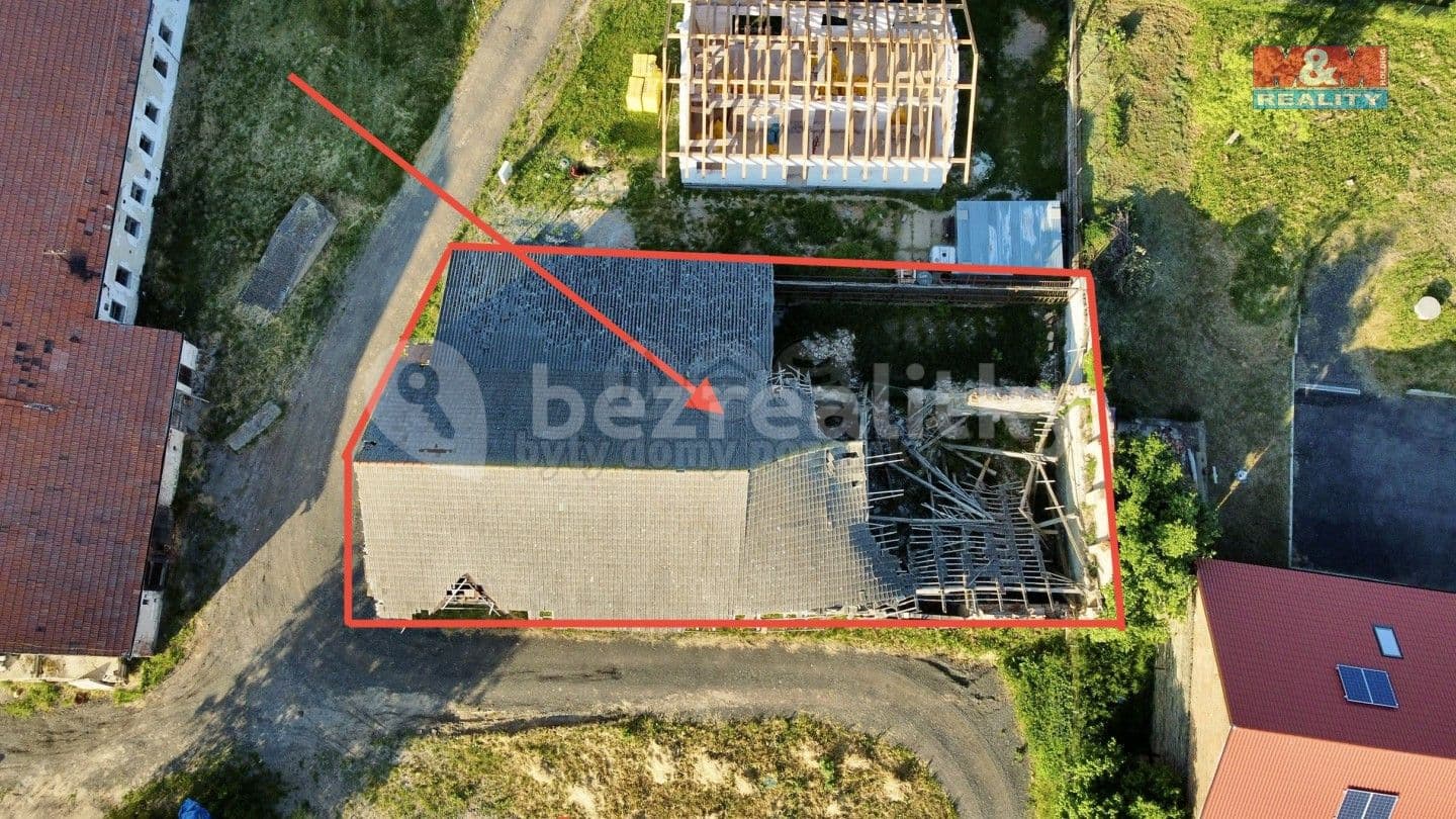 Prodej domu 410 m², pozemek 540 m², Dolní Chvatliny, Středočeský kraj