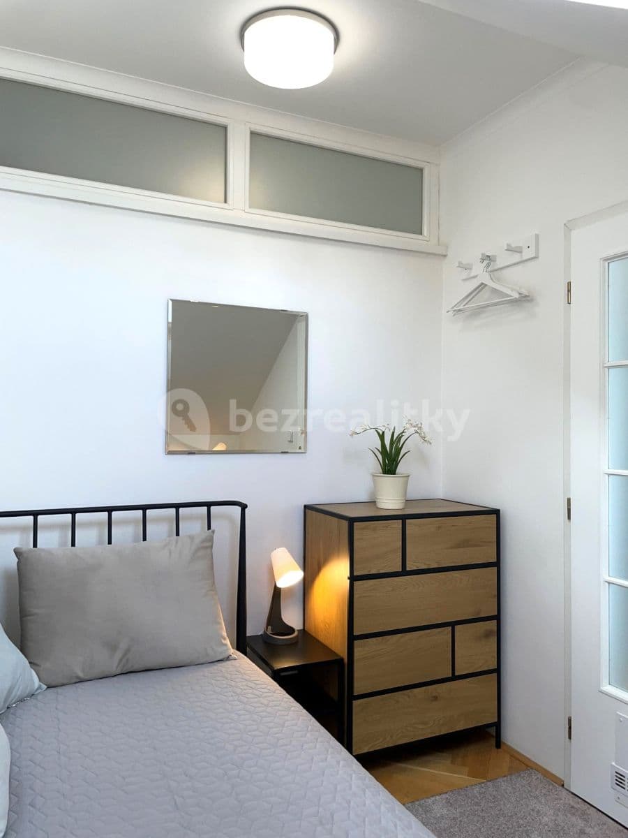 Pronájem bytu 3+1 57 m², Havlovská, Praha, Praha Pronájem bytu 3+1 57 m², Havlovská, Praha, Praha