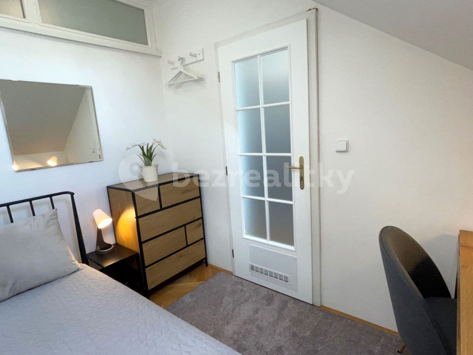 Pronájem bytu 3+1 57 m², Havlovská, Praha, Praha Pronájem bytu 3+1 57 m², Havlovská, Praha, Praha