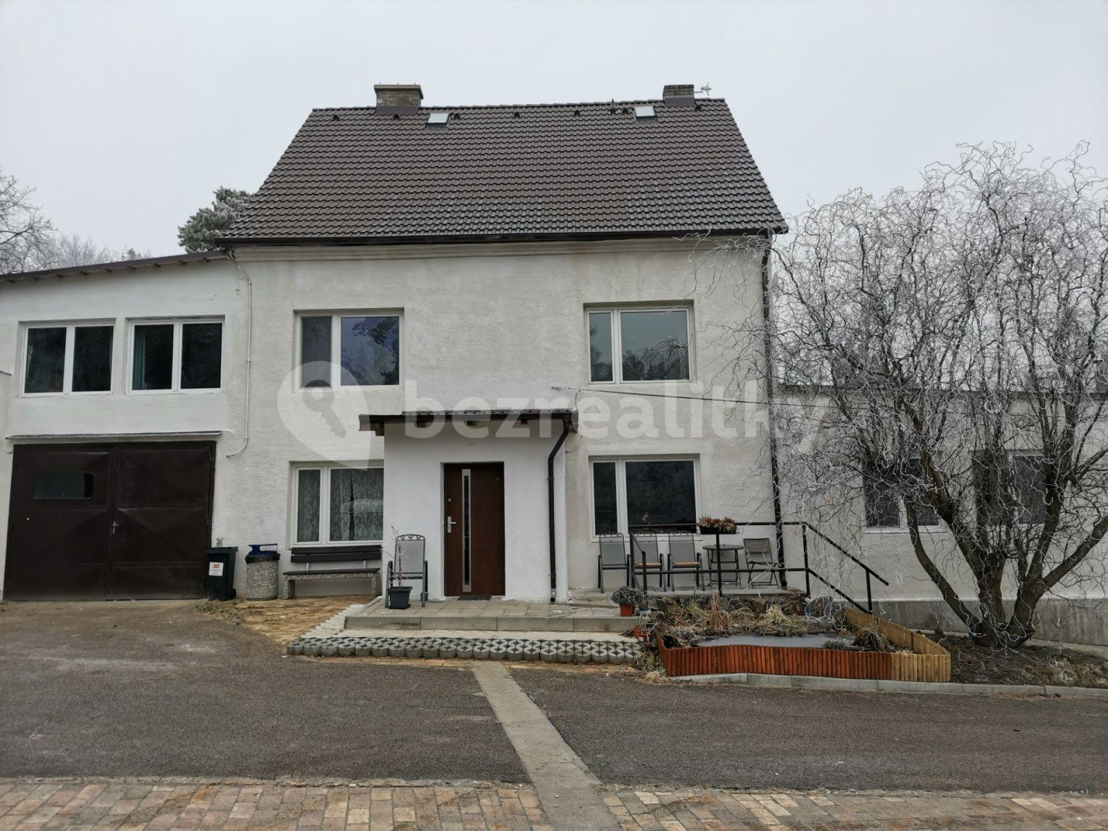 Prodej domu 520 m², pozemek 1.953 m², Husova, Kladno, Středočeský kraj