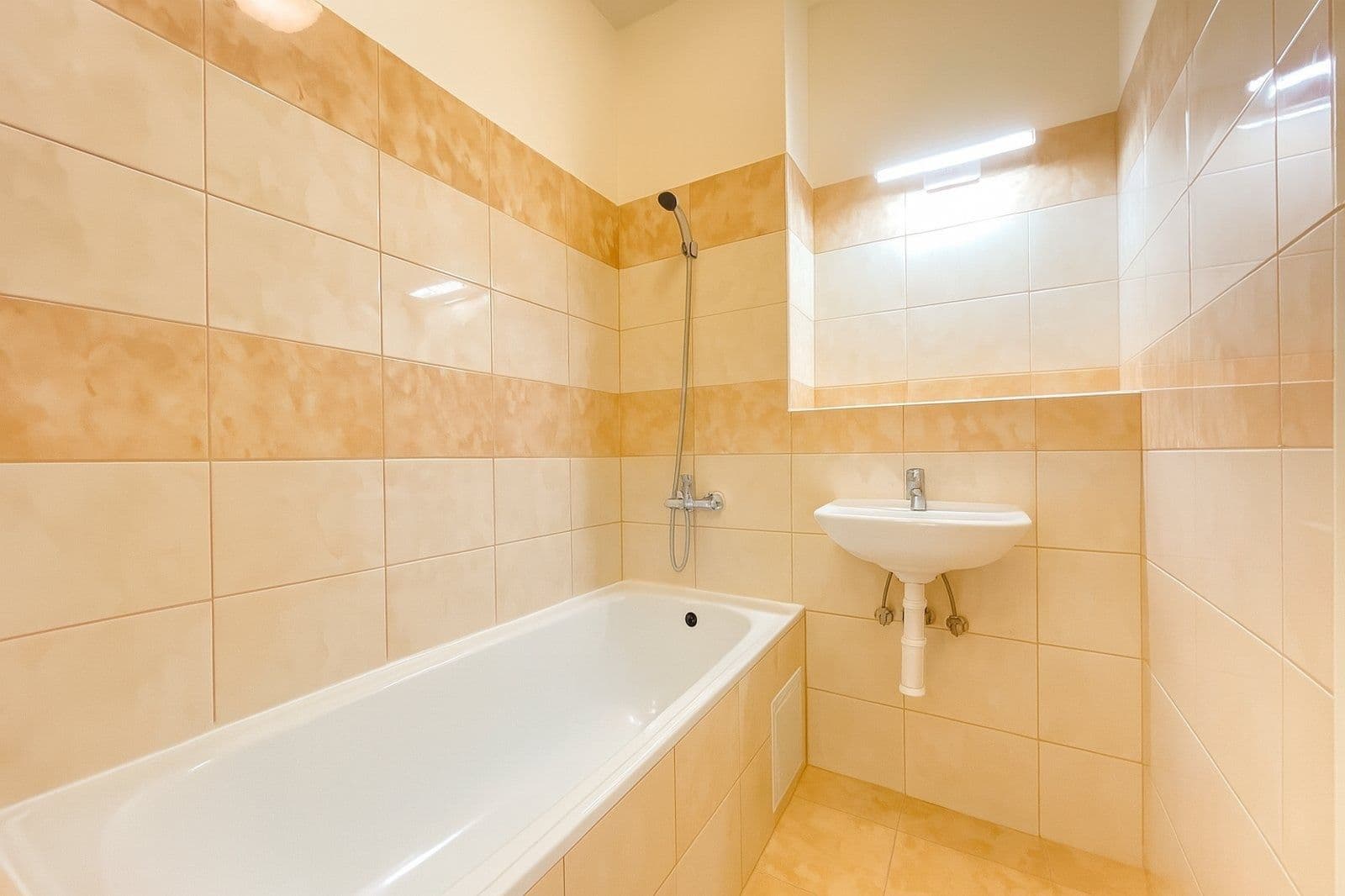 Pronájem bytu 3+1 72 m², Československé armády, Havířov, Moravskoslezský kraj Pronájem bytu 3+1 72 m², Československé armády, Havířov, Moravskoslezský kraj