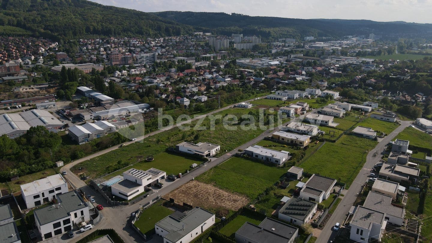 Prodej pozemku 696 m², V Polích, Zlín, Zlínský kraj