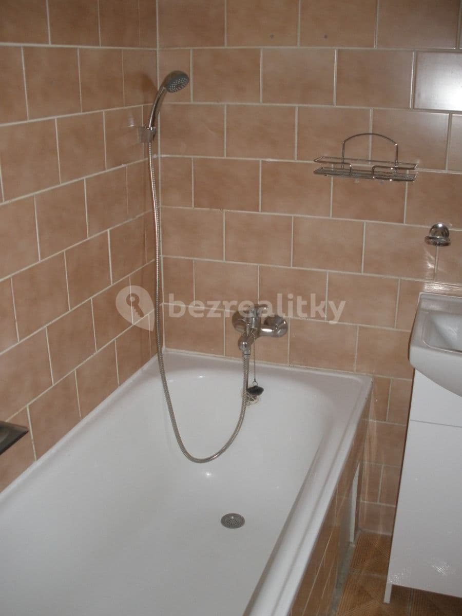 Pronájem bytu 2+1 52 m², Vodárenská, Kladno, Středočeský kraj Pronájem bytu 2+1 52 m², Vodárenská, Kladno, Středočeský kraj