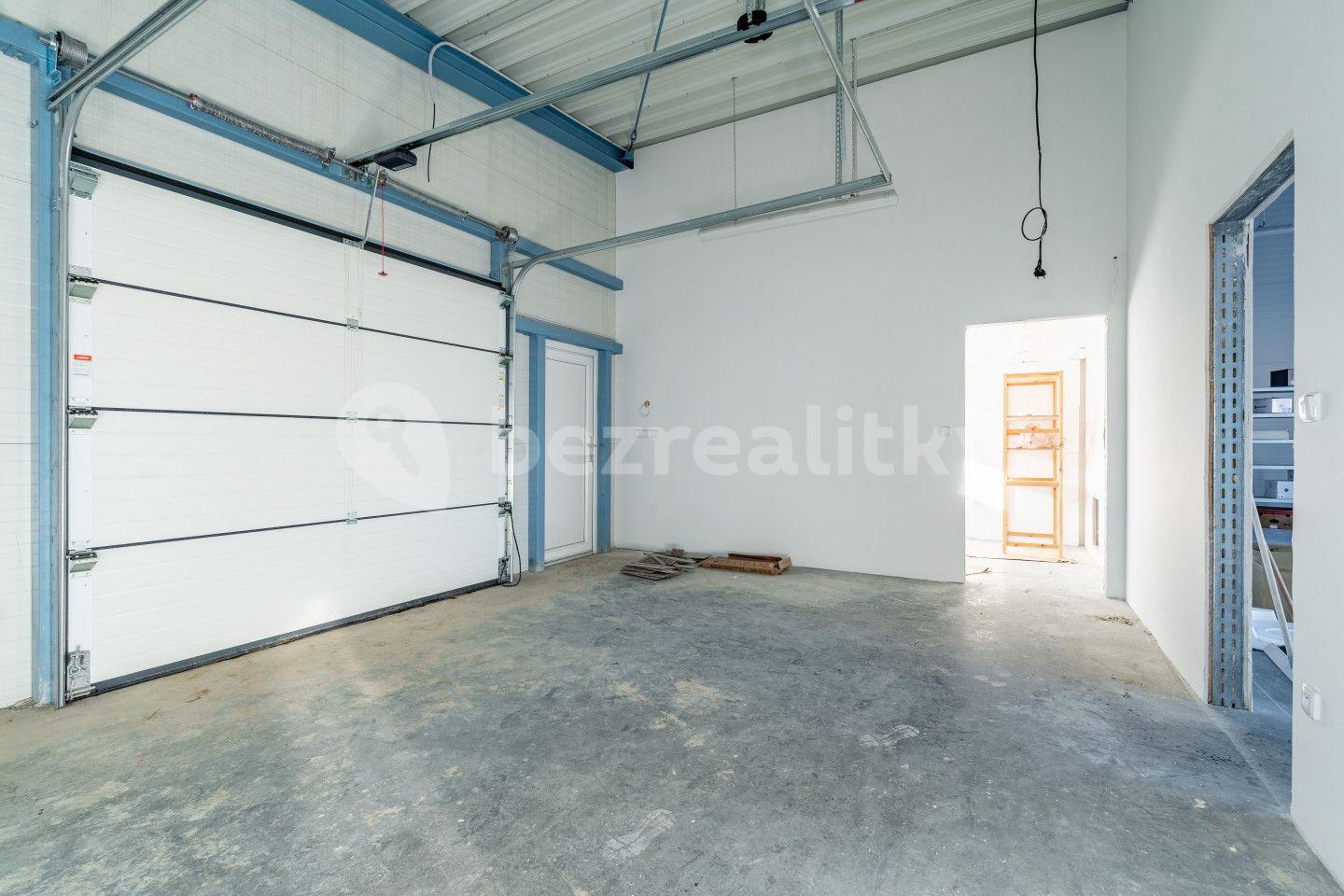 Prodej kanceláře 1.340 m², Oslavice, Kraj Vysočina