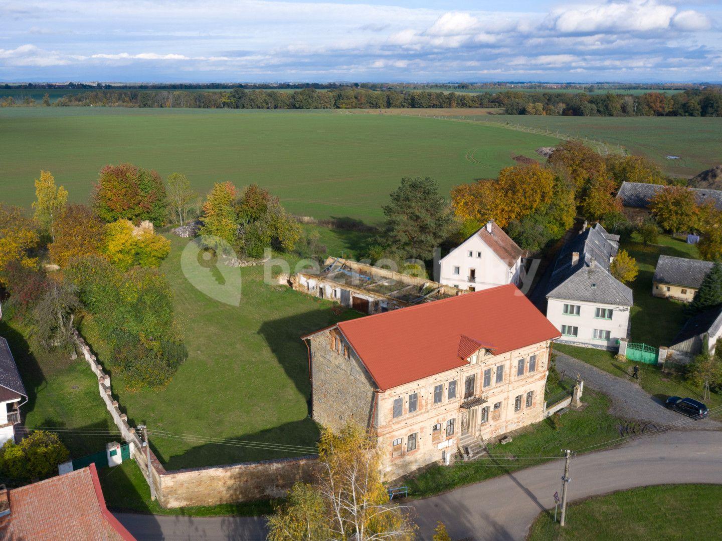 Prodej domu 600 m², pozemek 4.137 m², Chorušice, Středočeský kraj