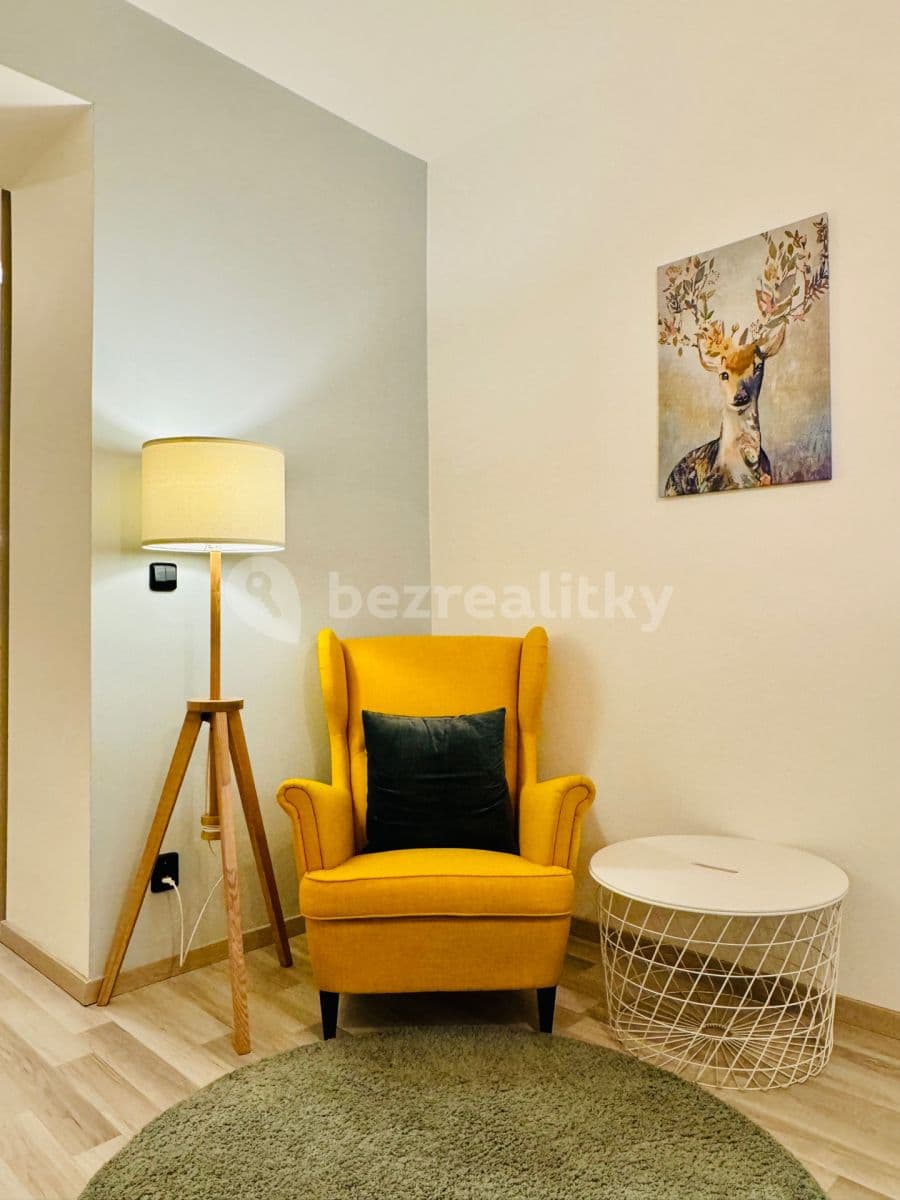 Pronájem bytu 1+1 38 m², Bubenská, Praha, Praha Pronájem bytu 1+1 38 m², Bubenská, Praha, Praha