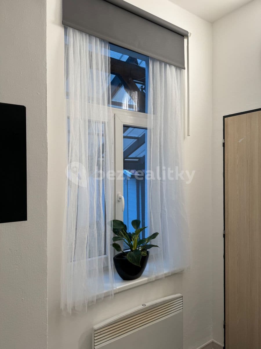 Pronájem bytu 1+1 38 m², Bubenská, Praha, Praha Pronájem bytu 1+1 38 m², Bubenská, Praha, Praha