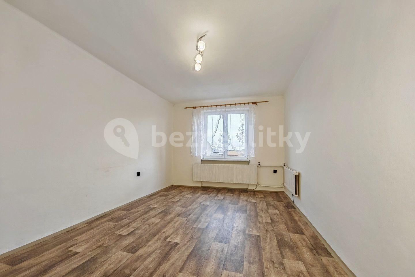 Prodej bytu 3+1 72 m², Srby, Plzeňský kraj