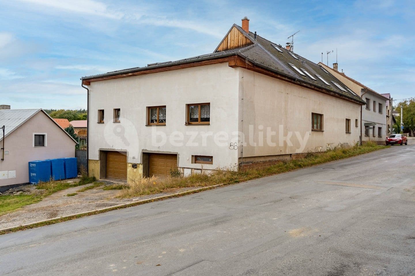 Prodej domu 600 m², pozemek 1.175 m², Kladenská, Lhota, Středočeský kraj