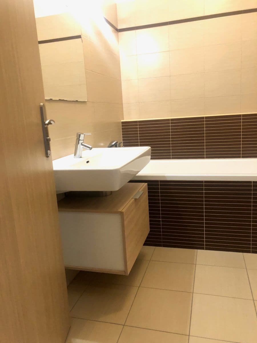 Prodej bytu 2+kk 50 m², Za Mototechnou, Praha, Praha Prodej bytu 2+kk 50 m², Za Mototechnou, Praha, Praha