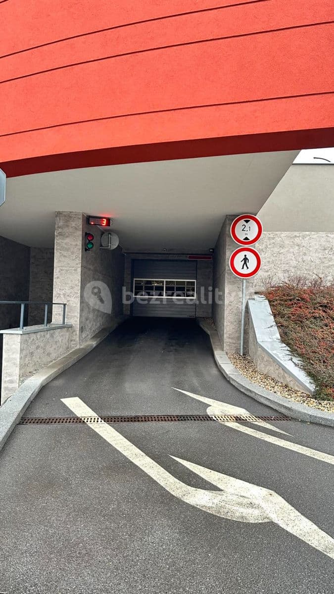 Pronájem garáže 14 m², Kunešova, Praha, Praha Pronájem garáže 14 m², Kunešova, Praha, Praha