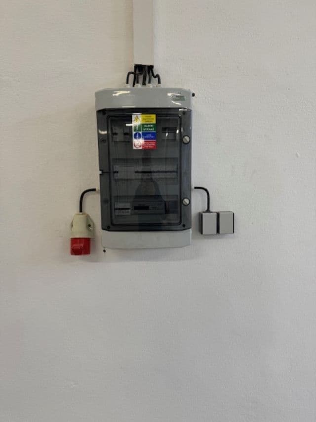 Pronájem nebytového prostoru 158 m², Hlinská, České Budějovice, Jihočeský kraj Pronájem nebytového prostoru 158 m², Hlinská, České Budějovice, Jihočeský kraj