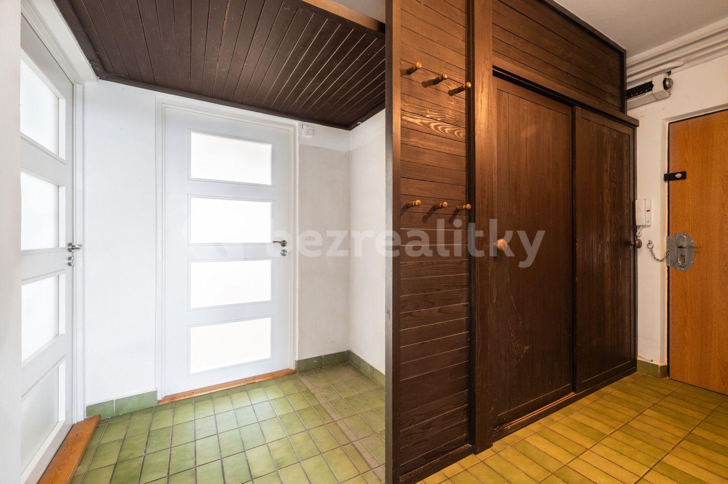 Prodej bytu 3+1 74 m², Louky, Uherské Hradiště, Zlínský kraj