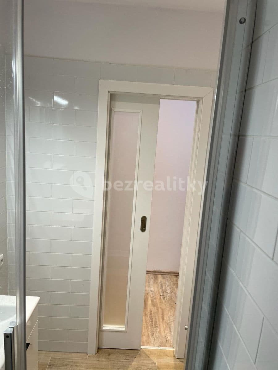Pronájem bytu 2+kk 35 m², Těšínská, Plzeň, Plzeňský kraj Pronájem bytu 2+kk 35 m², Těšínská, Plzeň, Plzeňský kraj