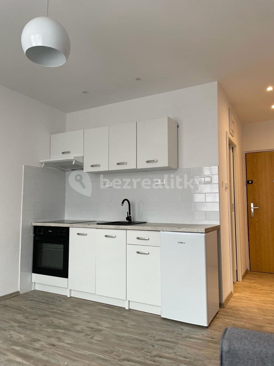 Pronájem bytu 2+kk 35 m², Těšínská, Plzeň, Plzeňský kraj Pronájem bytu 2+kk 35 m², Těšínská, Plzeň, Plzeňský kraj