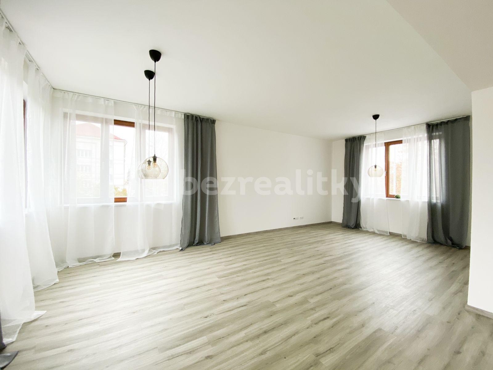Pronájem bytu 3+kk 115 m², Rožkova, Pardubice, Pardubický kraj