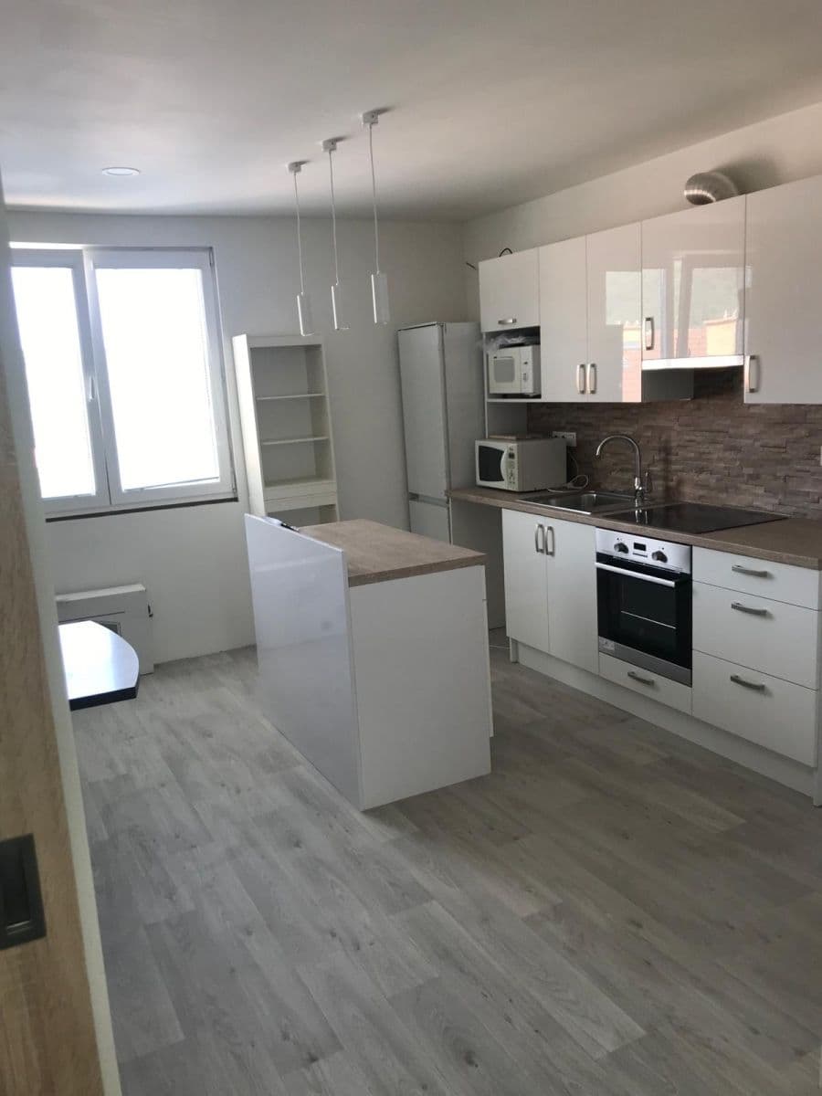 Pronájem bytu 2+1 55 m², Ronovská, Adamov, Jihomoravský kraj Pronájem bytu 2+1 55 m², Ronovská, Adamov, Jihomoravský kraj