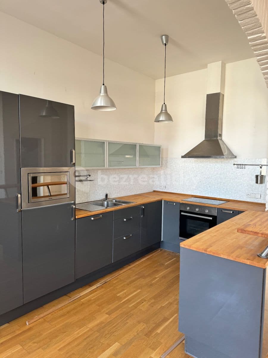 Pronájem bytu 3+kk 84 m², Revoluční, Krnov, Moravskoslezský kraj Pronájem bytu 3+kk 84 m², Revoluční, Krnov, Moravskoslezský kraj