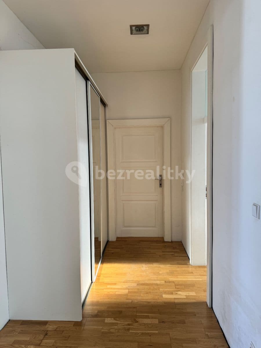 Pronájem bytu 3+kk 84 m², Revoluční, Krnov, Moravskoslezský kraj Pronájem bytu 3+kk 84 m², Revoluční, Krnov, Moravskoslezský kraj
