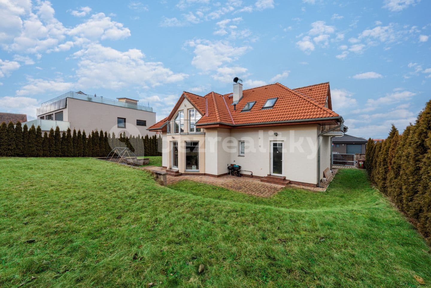 Prodej domu 195 m², pozemek 694 m², Muchomůrková, Praha, Praha