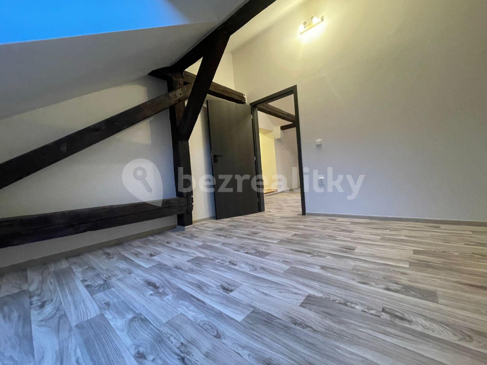Prodej bytu 2+1 64 m², Jívavská, Šternberk, Olomoucký kraj