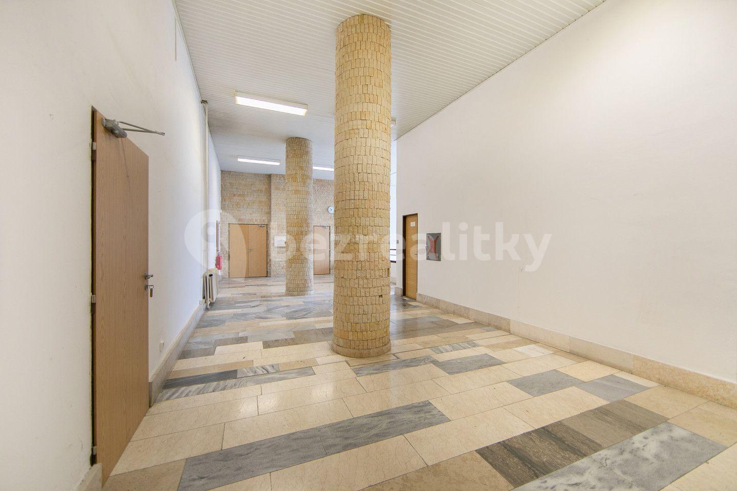 Prodej nebytového prostoru 113.659 m², Vranovice-Kelčice, Olomoucký kraj